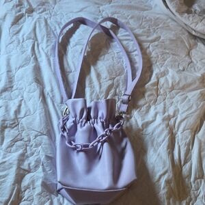 Elegant Lavender Shoulder Bag with Chain Detail